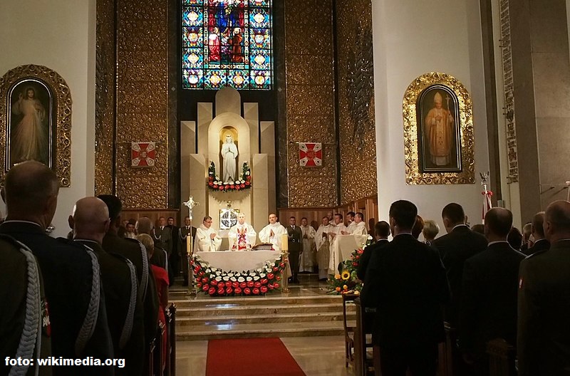 Coraz mniej Lubuszan chodzi do kościoła, mniej jest także chrztów i ślubów | Raport