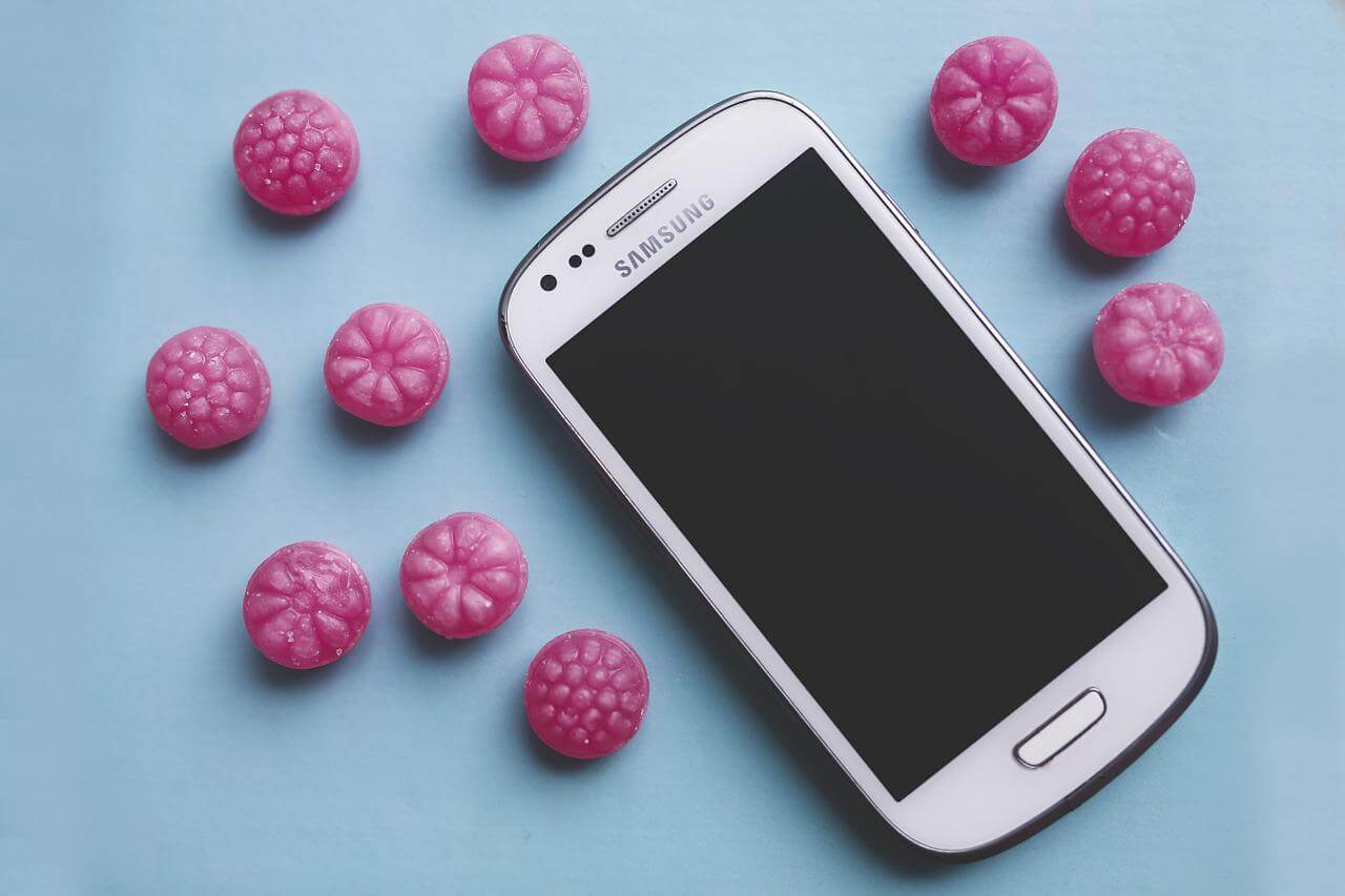 Tani smartfon Samsung – gdzie szukać, jak wybrać?